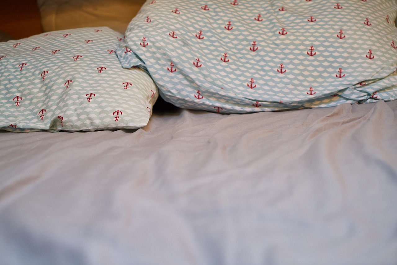 How to Make a Patchwork Pillow: An Easy Tutorial